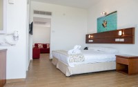 Avlida Hotel 4*  4