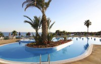   Corallia Beach Hotel Apts 3*  12