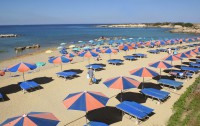   Corallia Beach Hotel Apts 3*  8