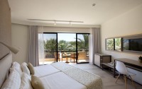   Venus Beach Hotel 5*  9