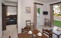   Petrosana Hotel 3*  8