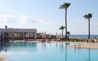   Pierre Anne Beach Hotel 3*  13