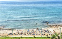   Pierre Anne Beach Hotel 3*  12