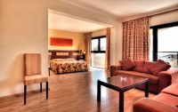   Livadhiotis City Hotel 3*  8