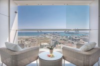   Radisson Blu Hotel Larnaca 5*  1