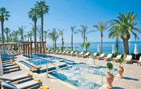   Alexander The Great Beach Hotel 4*  8