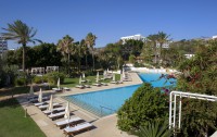   Grecian Sands Hotel 4*  9