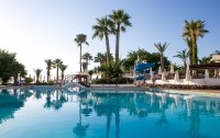   Golden Coast Beach Hotel 4*  14