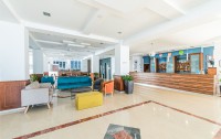   Golden Star Beach Hotel Apts 4*  7