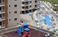   Golden Star Beach Hotel Apts 4*  9