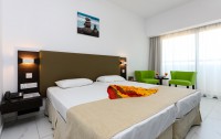   Christofinia Hotel 4*  6