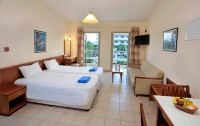   Nissiana Hotel & Bungalows 3*  7