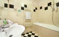 Ramada Airport Prague 4*  3