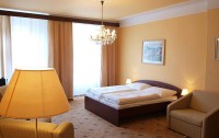   Ea Hotel Esplanade 3*  8