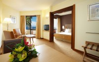   Eden Mar Suite Hotel 4*  32