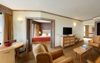   Eden Mar Suite Hotel 4*  31