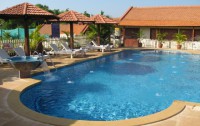   Mist Goa Beach House 3*  12