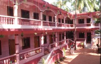   Calangute Inn 2*  9