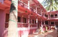   Calangute Inn 2*  8