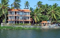   Beach & Lake Ayurvedic Resort 3*  13