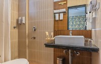   Quality Inn Ocean Palms 4*  13