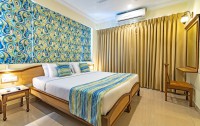   Quality Inn Ocean Palms 4*  7