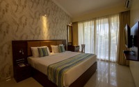   Quality Inn Ocean Palms 4*  23