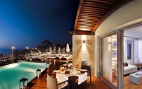   Amathus Elite Suites 5*  26