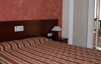   Philoxenia Hotel Corfu 3*  12