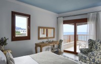   Ikaros Beach Resort & Spa 5*  7