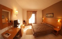 Europa Beach Hotel 4*  2