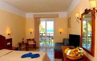 Vantaris Beach Hotel 4*  4