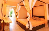 Antigoni Beach Hotel & Suites 4*  3