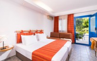   Alexandros Palace Hotel & Suites 5*  13