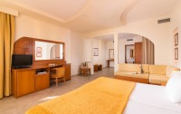 Alexandros Palace Hotel & Suites 5*  3