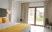   Aristoteles Holiday Resort & Spa 4*  11