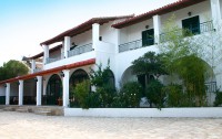   Akti Panela Beach Hotel 3*  9