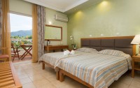   Aethria Hotel 3*  7