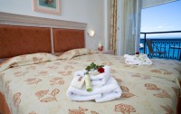   Timoleon Hotel 3*+  12