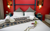   Thalassies Hotel 3*  5