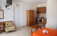   Aithrio Hotel APT 2*  20