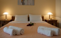   Agios Sostis Hotel APT 2*  7