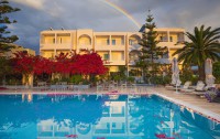   Kyparissia Beach Hotel 3*+  1