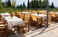   Miramare Hotel Eretria 4*  12