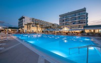   Apollo Beach Resort 4*  15