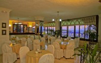   Flisvos Beach Hotel 2*  11