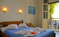   Flisvos Beach Hotel 2*  9