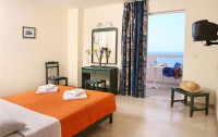   Evelyn Beach Hotel 4*  8