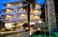   Ioni Hotel 3*  10