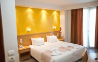 Golden City Hotel 3*  4